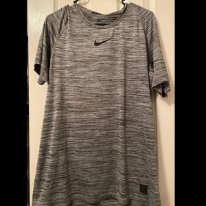 Nike pro tshirt